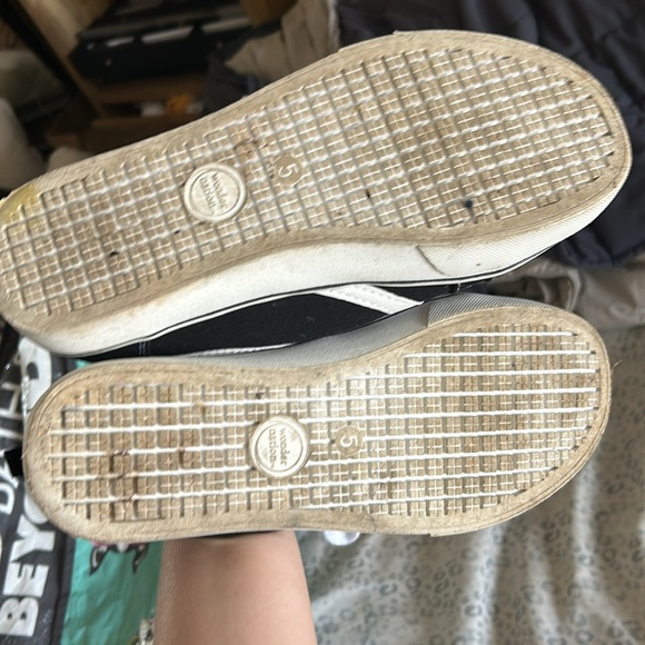 Wonder Nation Black & White Sneakers - 5 - Picture 4 of 5